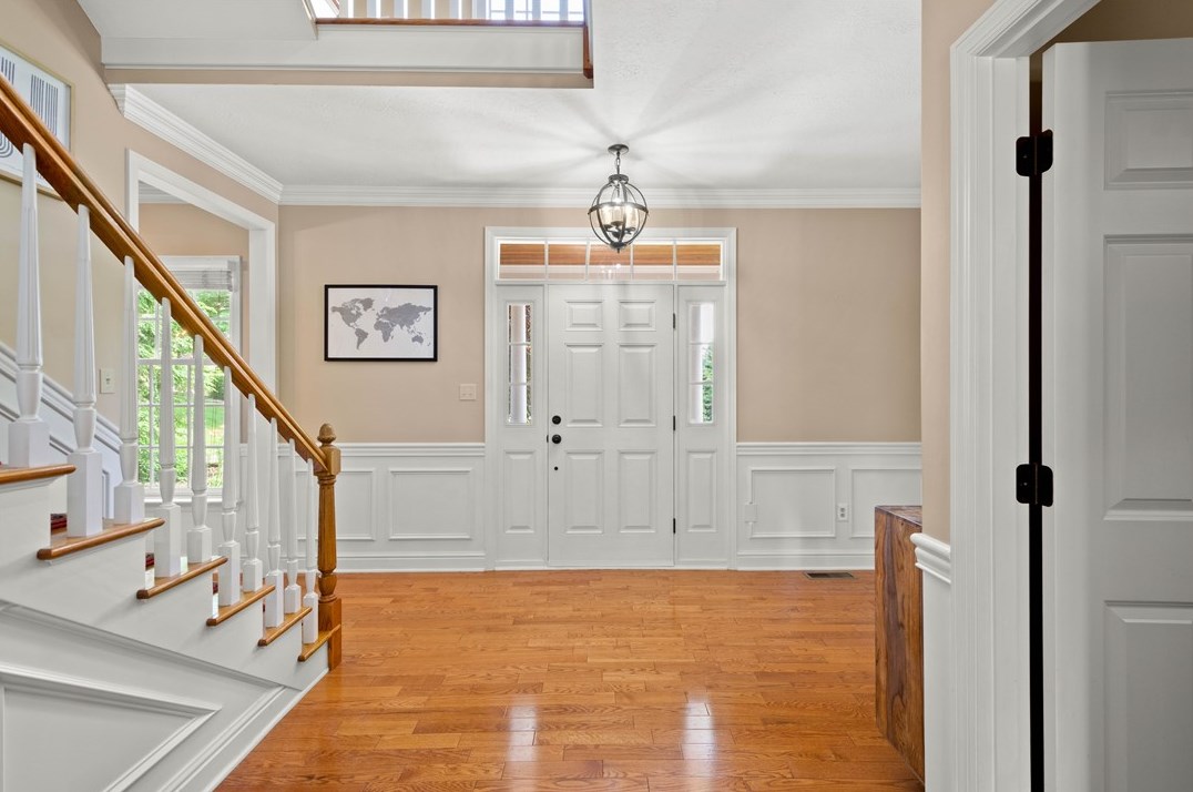 102 Abbey Ct, Venetia, PA 15367