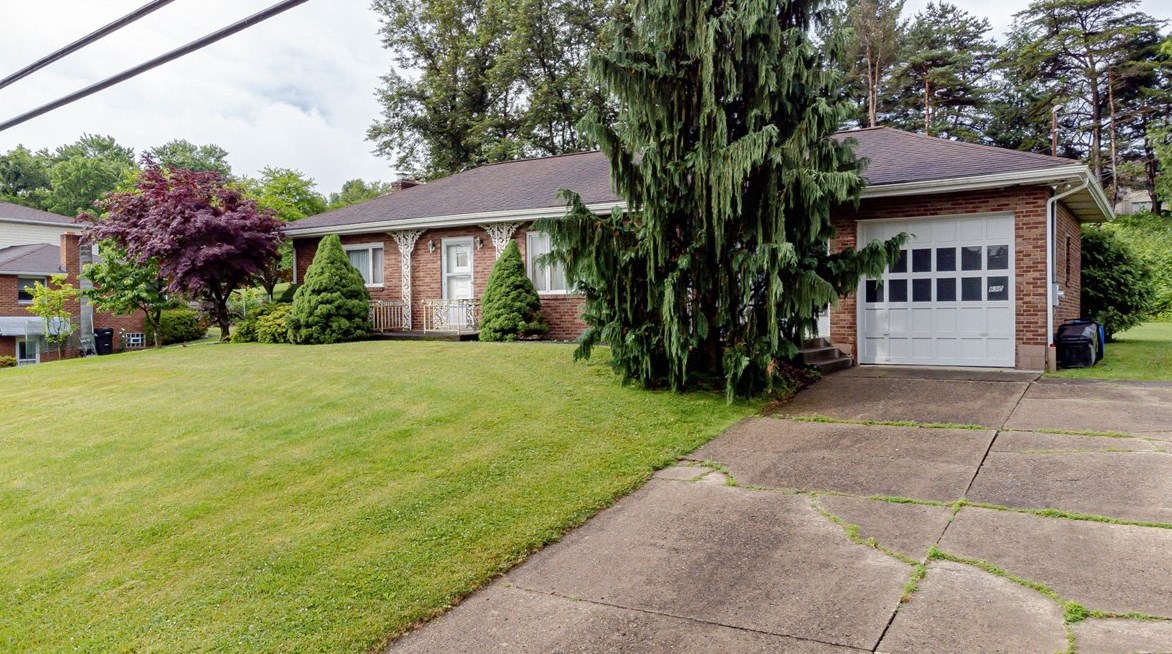 650 Susan Dr, North Huntingdon, PA 15642