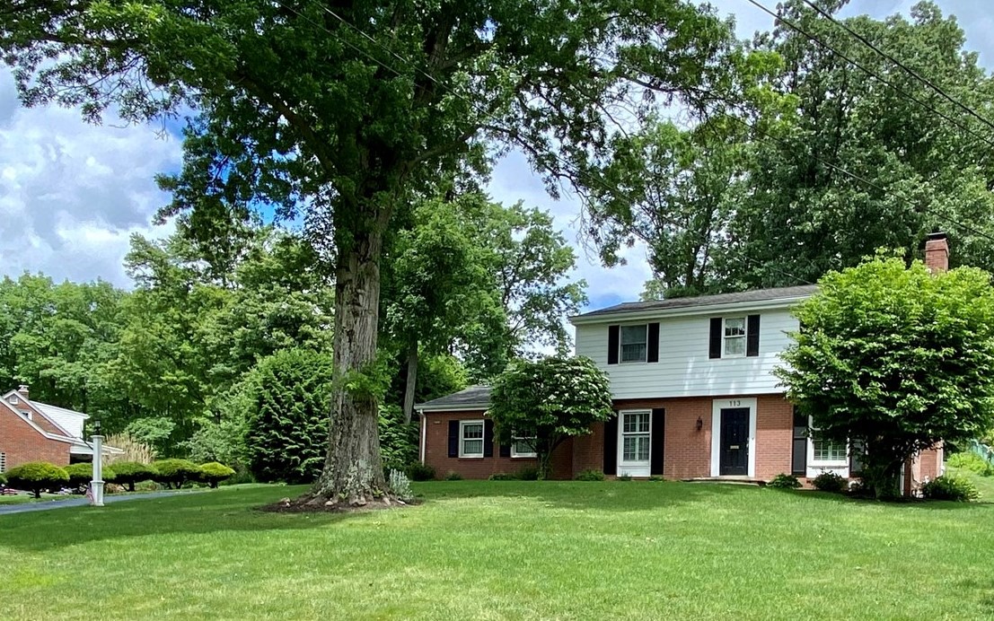 113 Iroquois Dr, Butler, PA 16001-0522