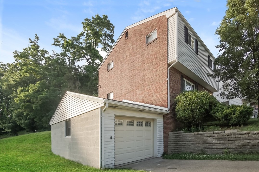 329 Giffin Ave, Canonsburg, PA 15317