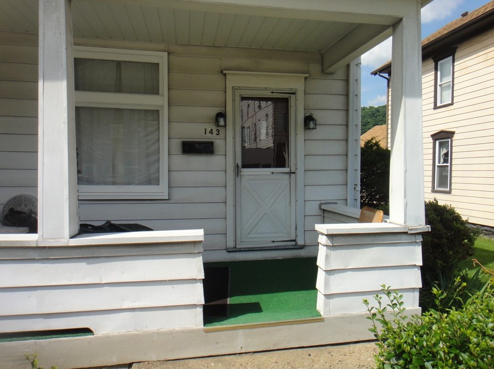 145 Main St, New Eagle, PA 15067