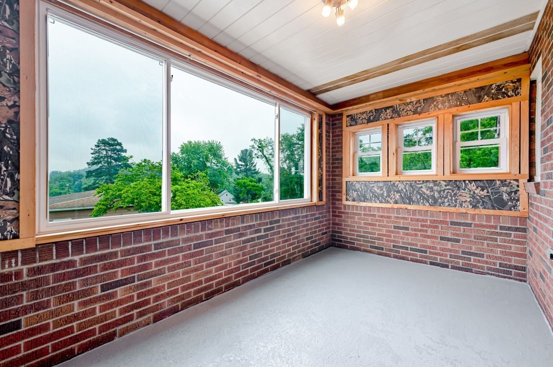 10794 Guffey Rillton Rd, Rillton, PA 15678