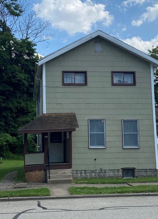 114 Market St, Freeport, PA 16229