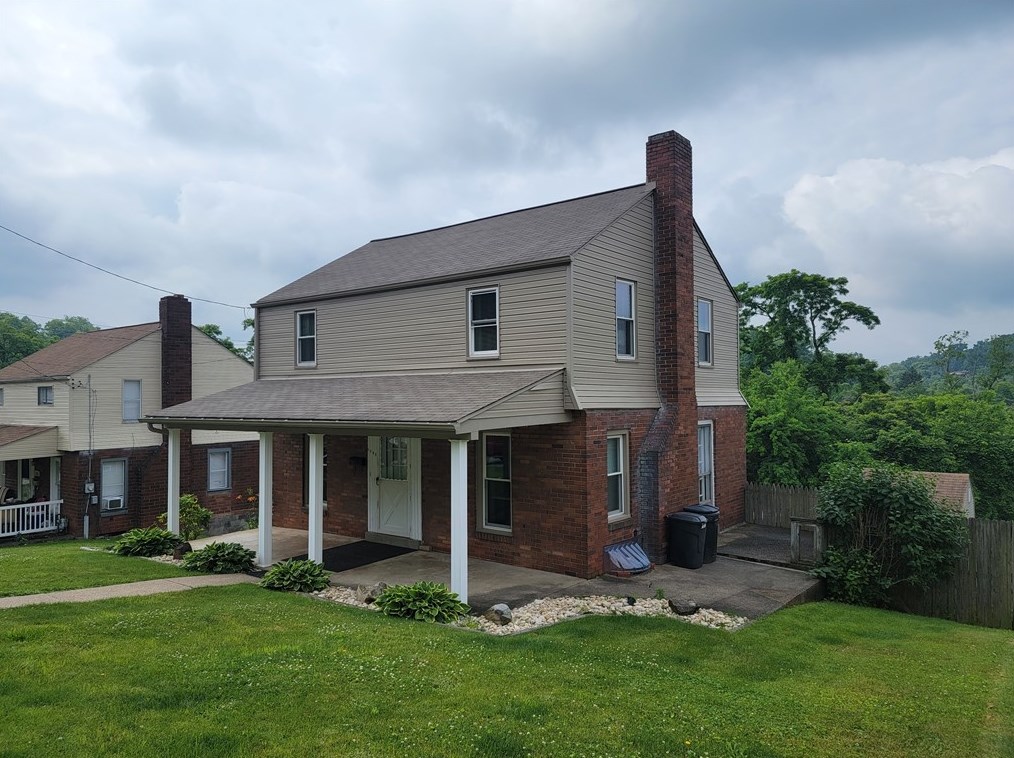 1302 Walnut St, North Versailles, PA 15137-2109