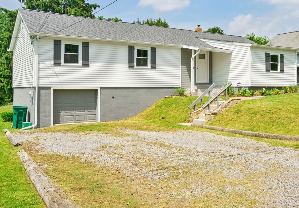116 Grohman Rd, Butler, PA 16002