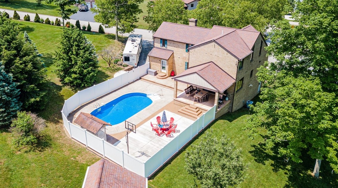 126 Highhouse St, Smithfield, PA 15478