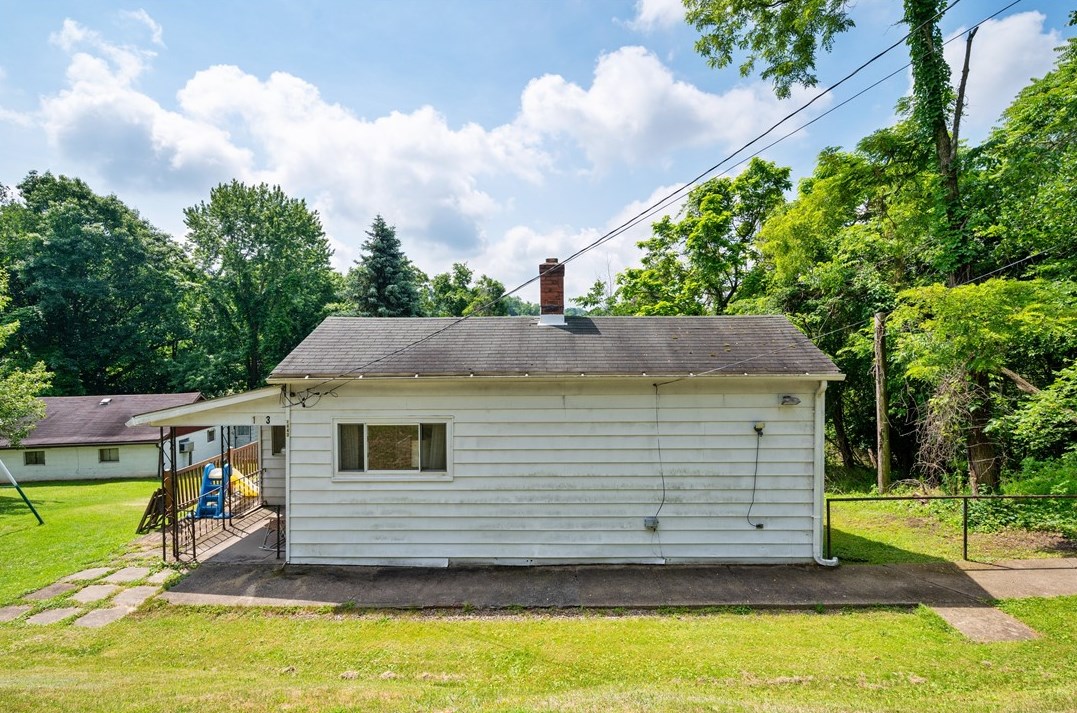 1443 Hunter Rd, Verona, PA 15147