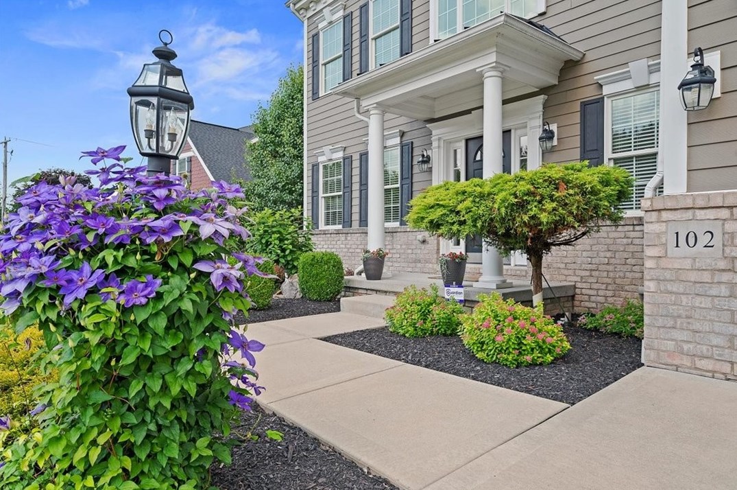 102 Wickerham Dr, Seven Fields, PA 16046