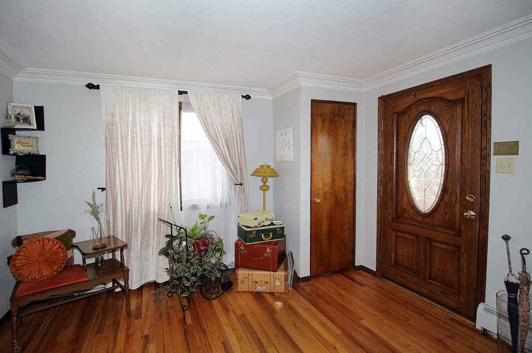 1400 Pesavento Dr, Bridgeville, PA 15017