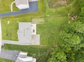 123 Naughton Cir, Evans City, PA 16033