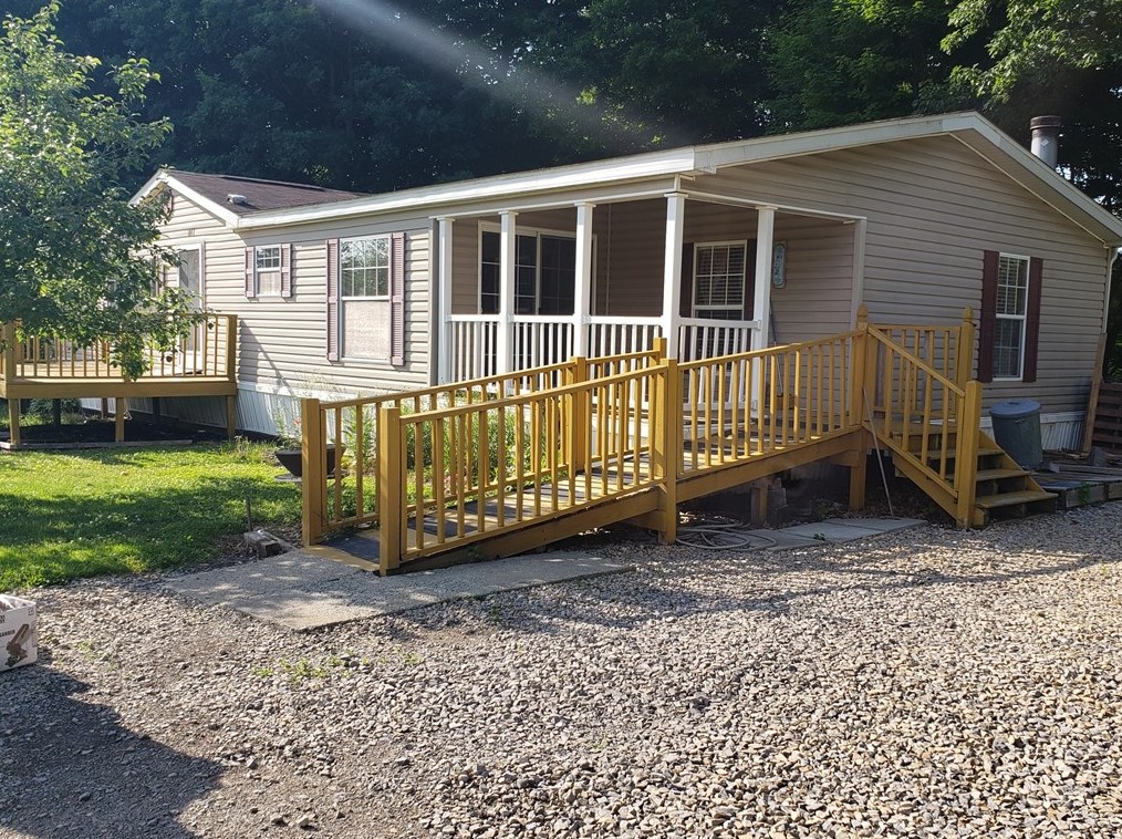 277 Humming Bird Dr, Indiana, PA 15701