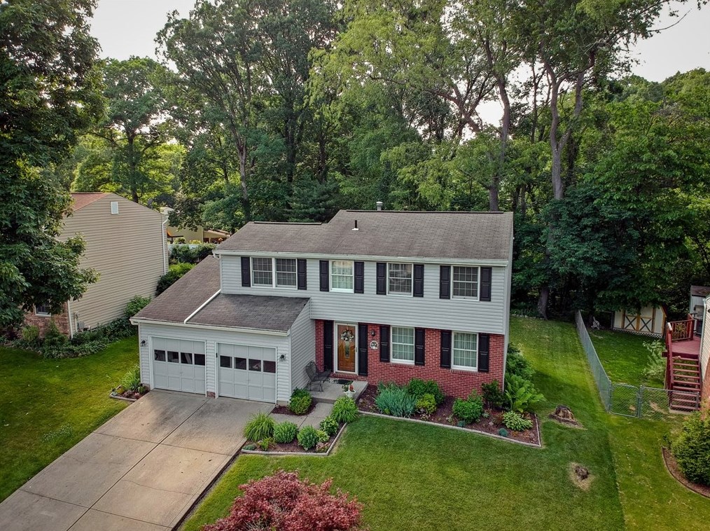 1914 Riggs Rd, Library, PA 15129
