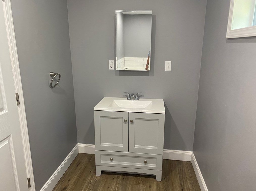 1191 Iris Dr, North Huntingdon PA 15642-4368 exterior