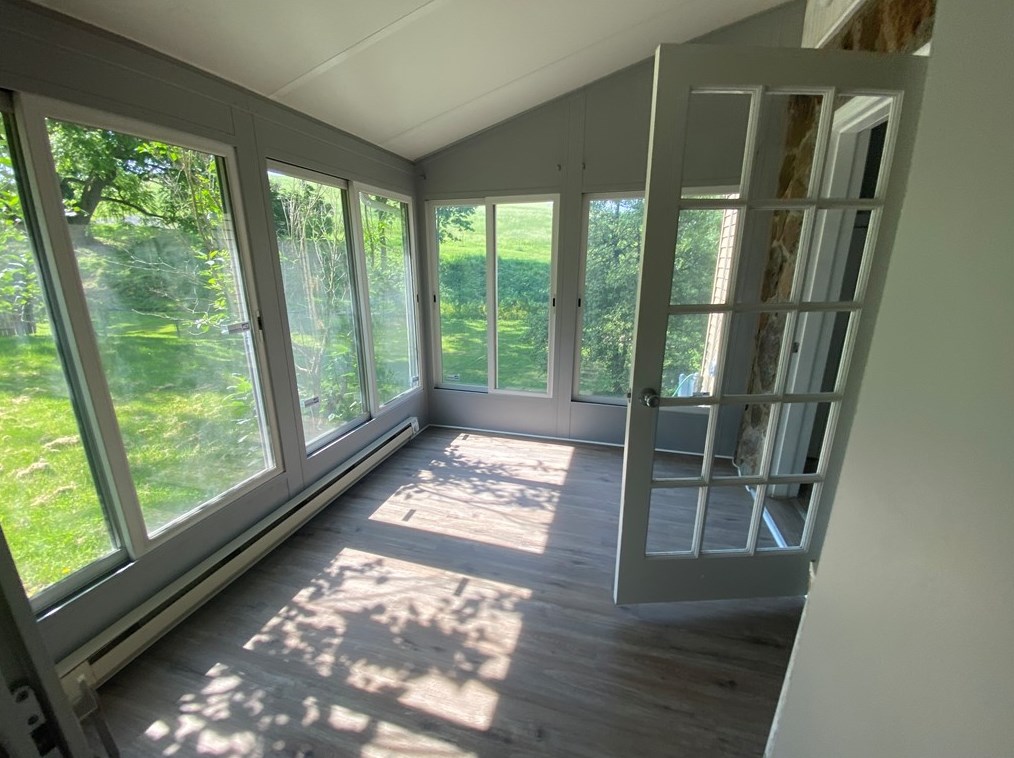 1191 Iris Dr, North Huntingdon PA 15642-4368 exterior