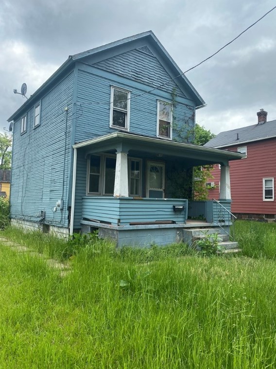 928 Hamilton Ave, Hermitage, PA 16121