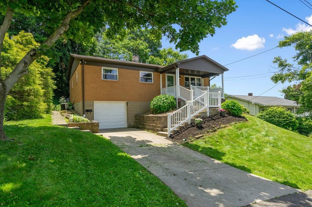 214 Dominican Way, Zelienople, PA 16063