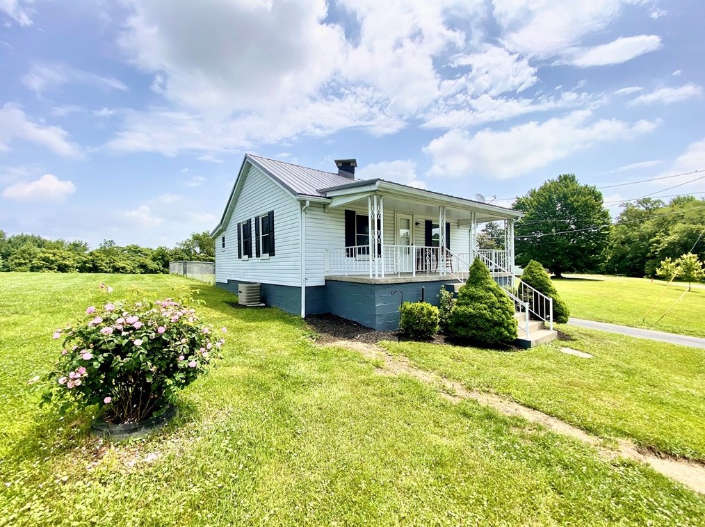 571 Virgin Run Rd, Vanderbilt, PA 15486