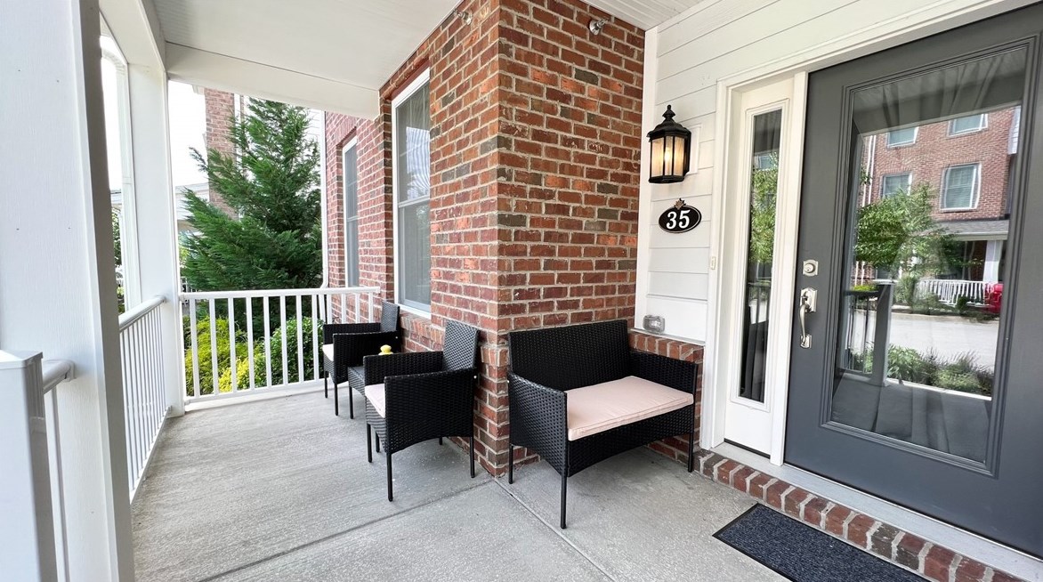 35 Allegheny Ave, Oakmont, PA 15139