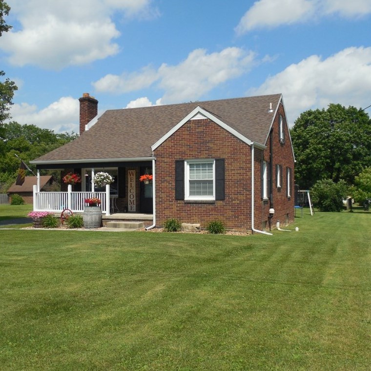 32 5th St, Bessemer, PA 16112