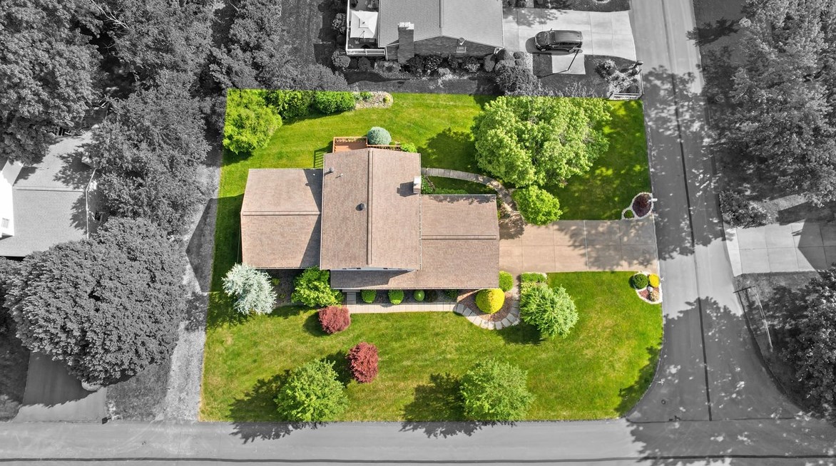 1322 Dellview Dr, Greensburg, PA 15601-3764