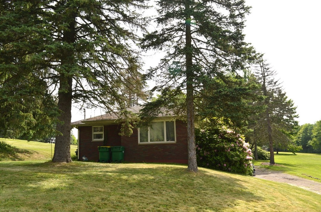 245 Acre Ave, Butler, PA 16001
