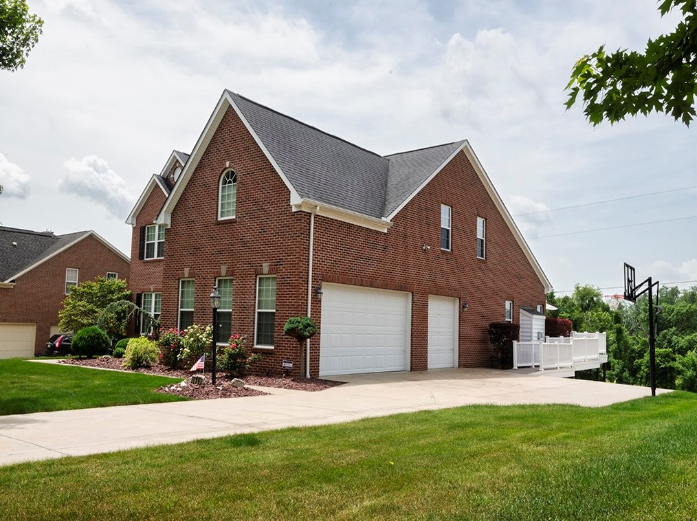 129 Scenic Ridge Dr, Venetia, PA 15367