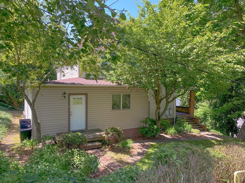 201 Patterson Ave West, Beaver Falls, PA 15010