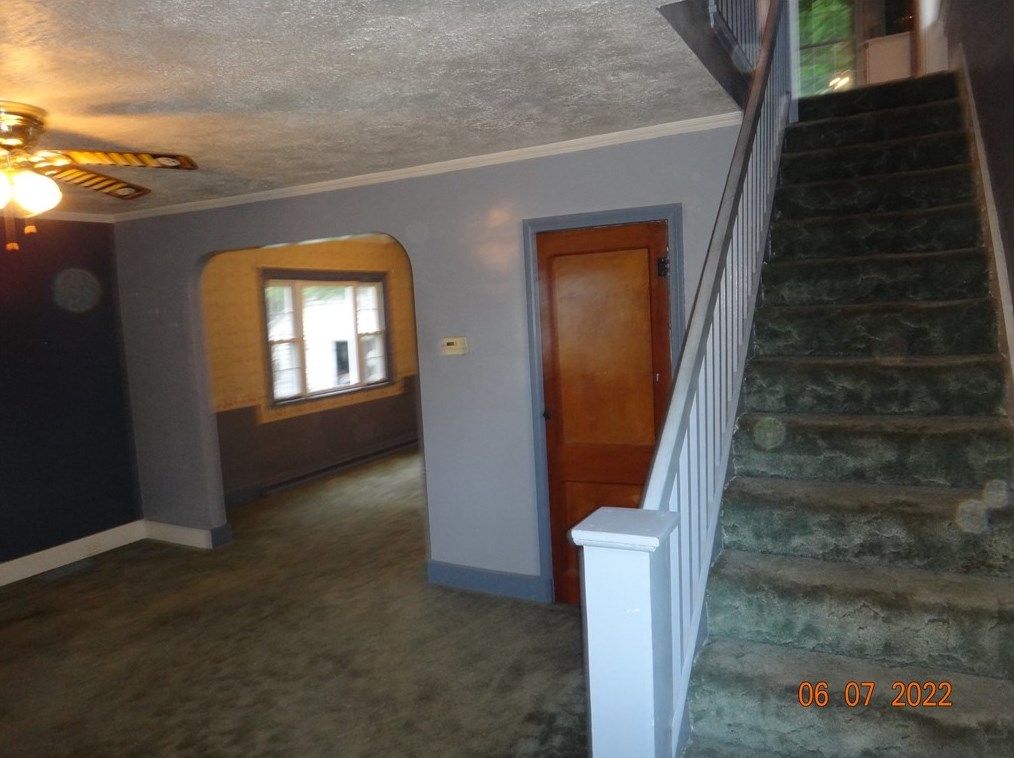 16 Community Springs Ct, Rochester, PA 15074