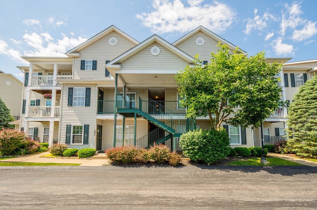 1106 Lenox Dr, Bethel Park, PA 15102-2937