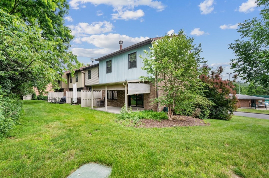 463 Cannongate Dr, Monroeville, PA 15146-1807
