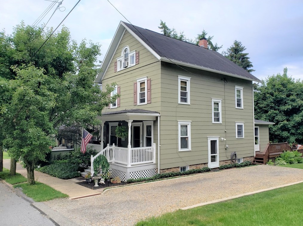 332 N 7th St, Indiana, PA 15701