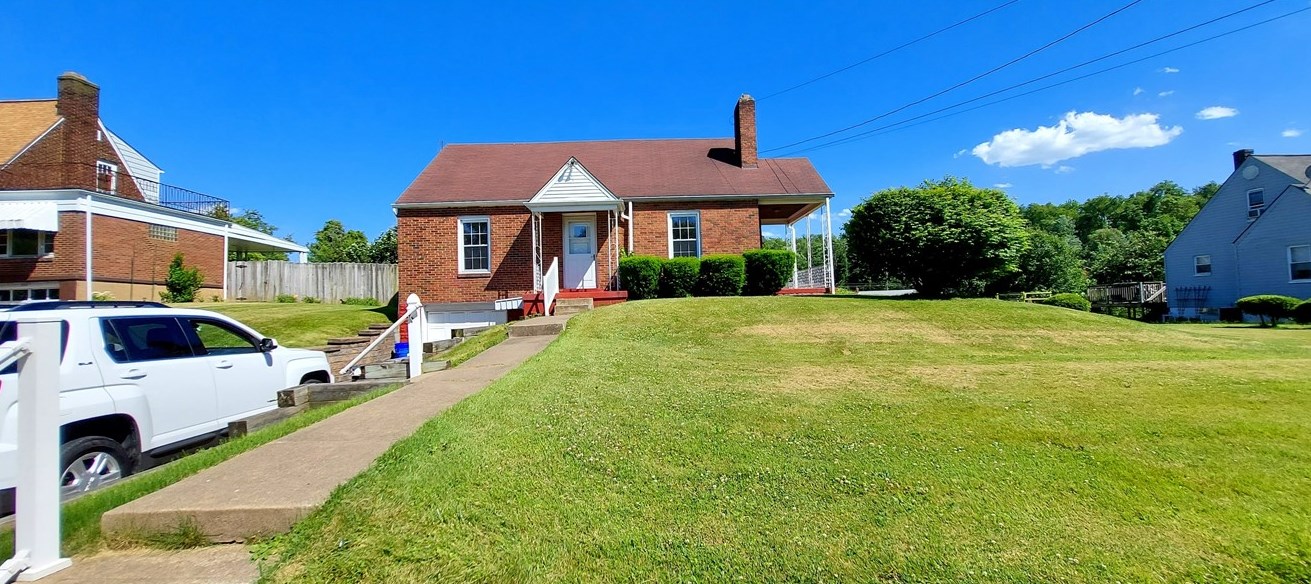 338 Center Rd, Monroeville, PA 15146