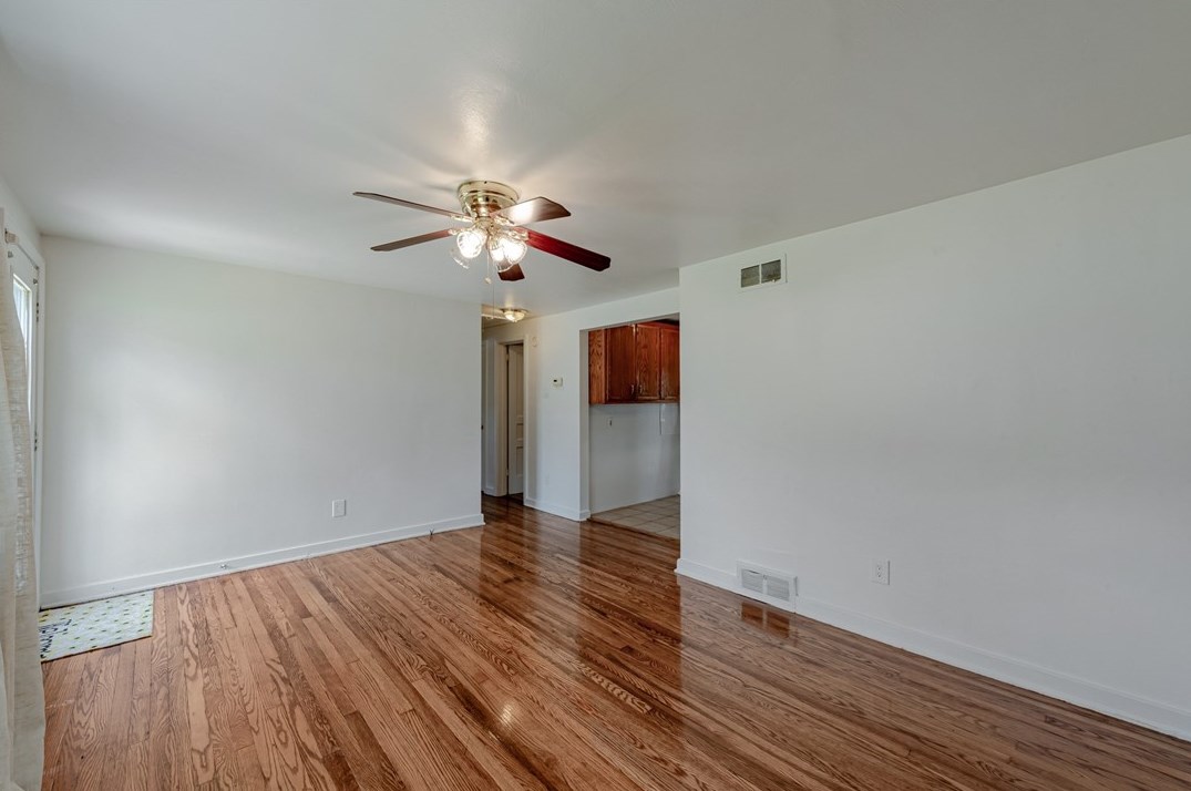 428 Oakhurst Ave, North Versailles PA  15137-2242 exterior