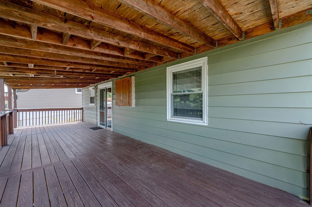 428 Oakhurst Ave, North Versailles PA 15137-2244 exterior