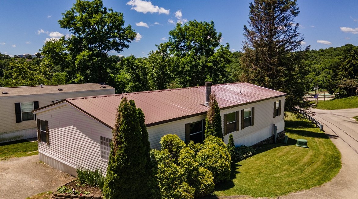 194 Castle Rd, Washington, PA 15301