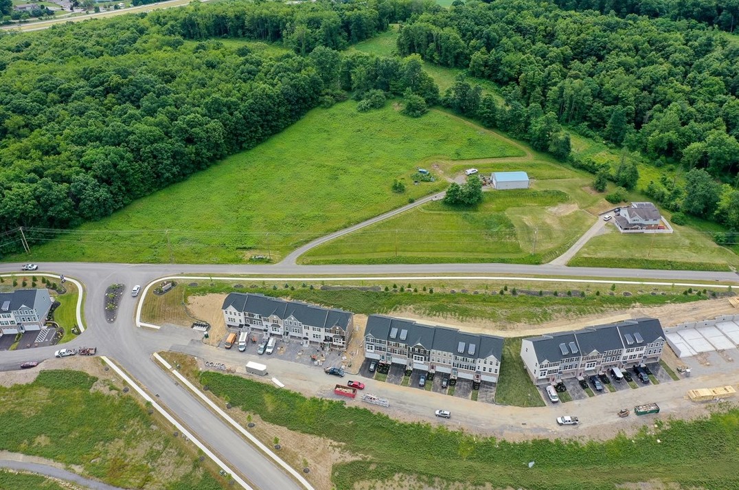 150 Gudekunst Rd, Zelienople, PA 16063