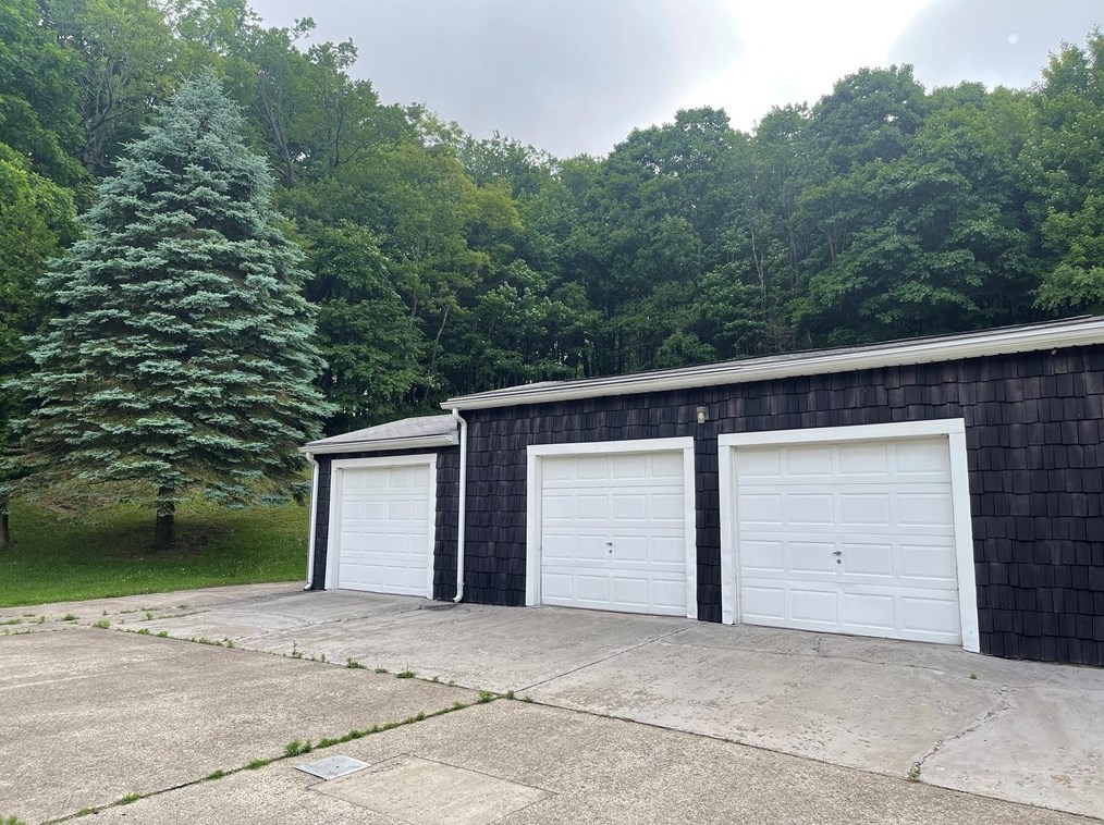 505 Jumonville Rd, Hopwood, PA 15445