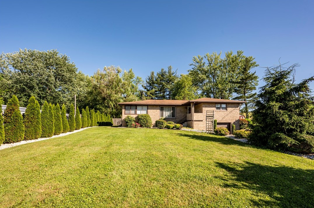 138 Kurela Rd, Latrobe, PA 15650