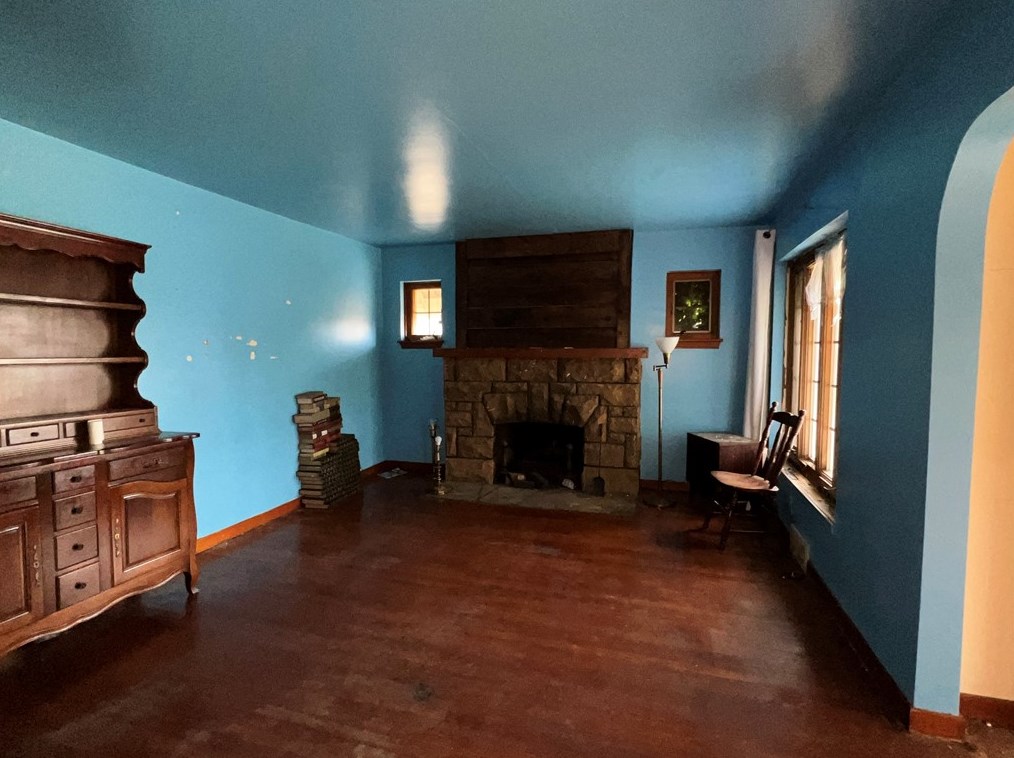 2 Humbert Ln, Washington, PA 15301-6509