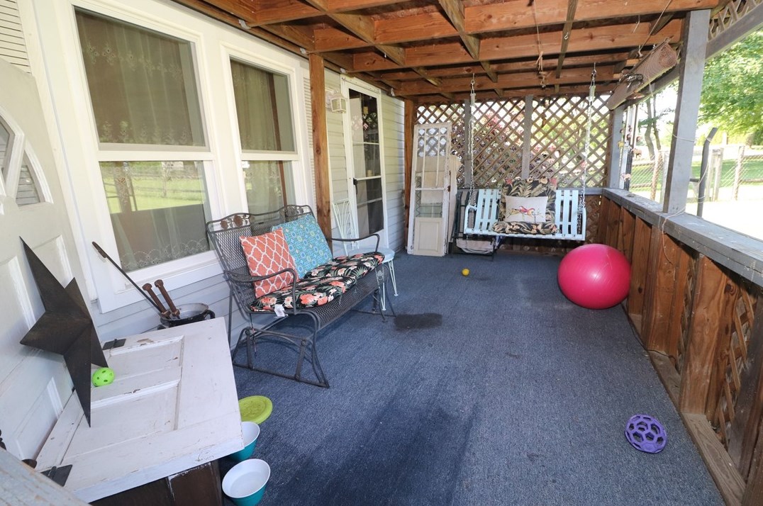 105 Helt Ln, Butler PA 16001-9753 exterior