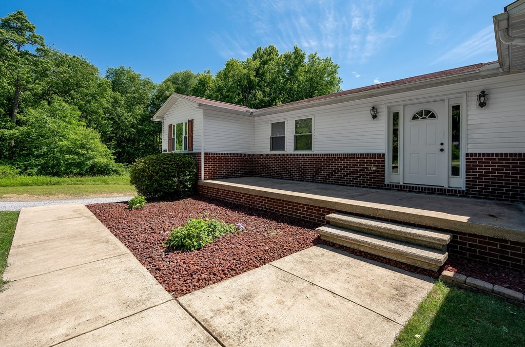 110 Mercedes Bnd, Butler, PA 16001-9788