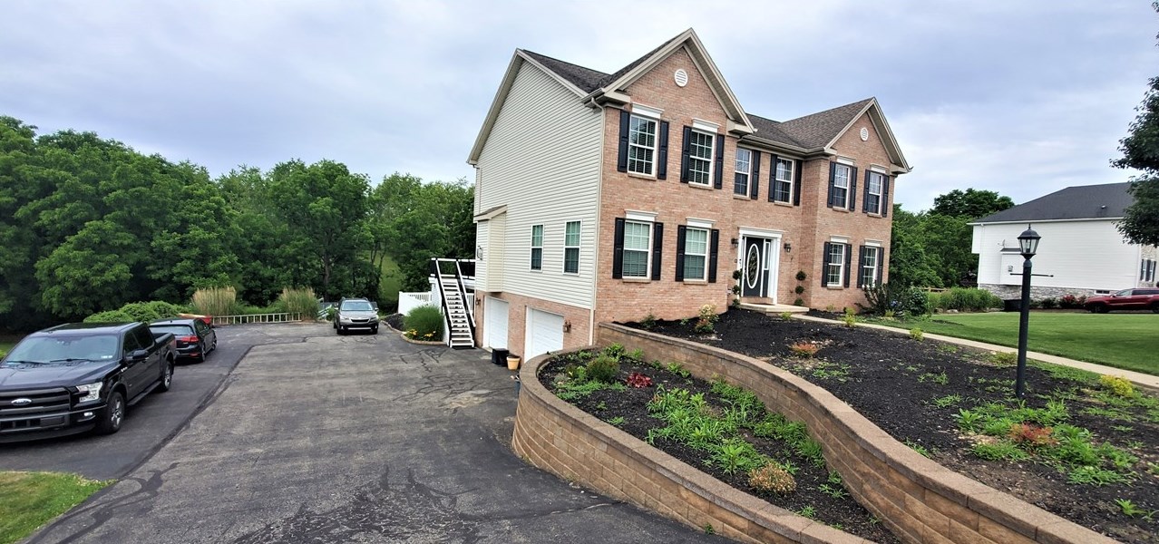 1029 Gombach Rd, Claridge, PA 15623
