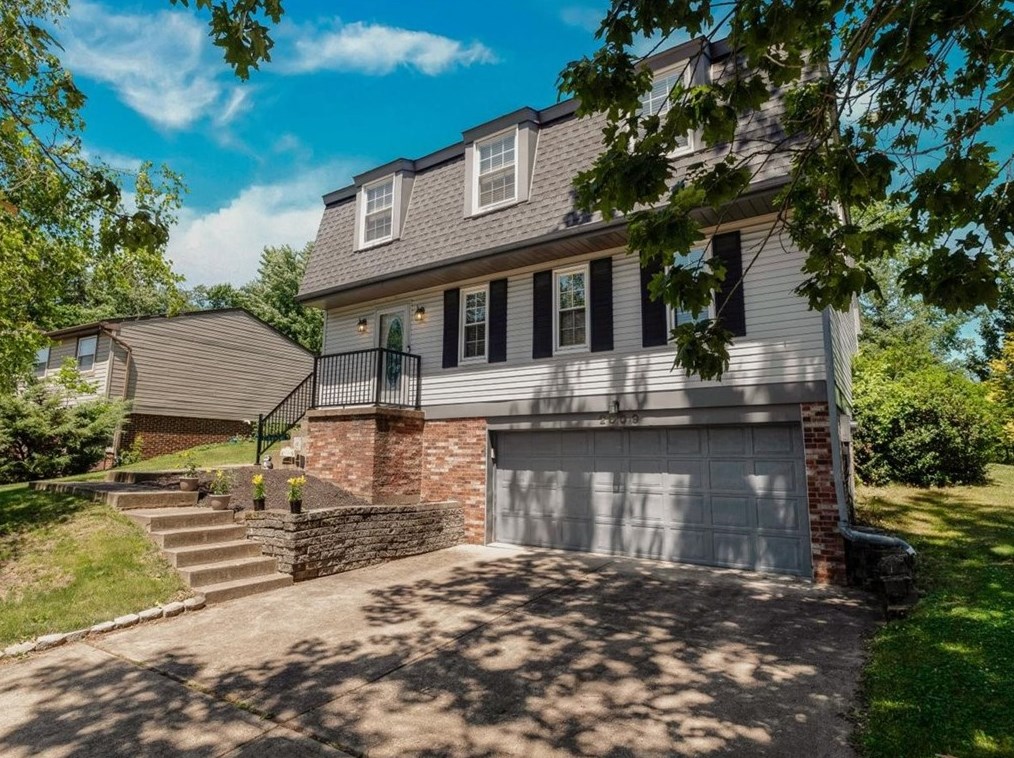 2609 Fox Chase Ct, Bridgeville, PA 15017-1609