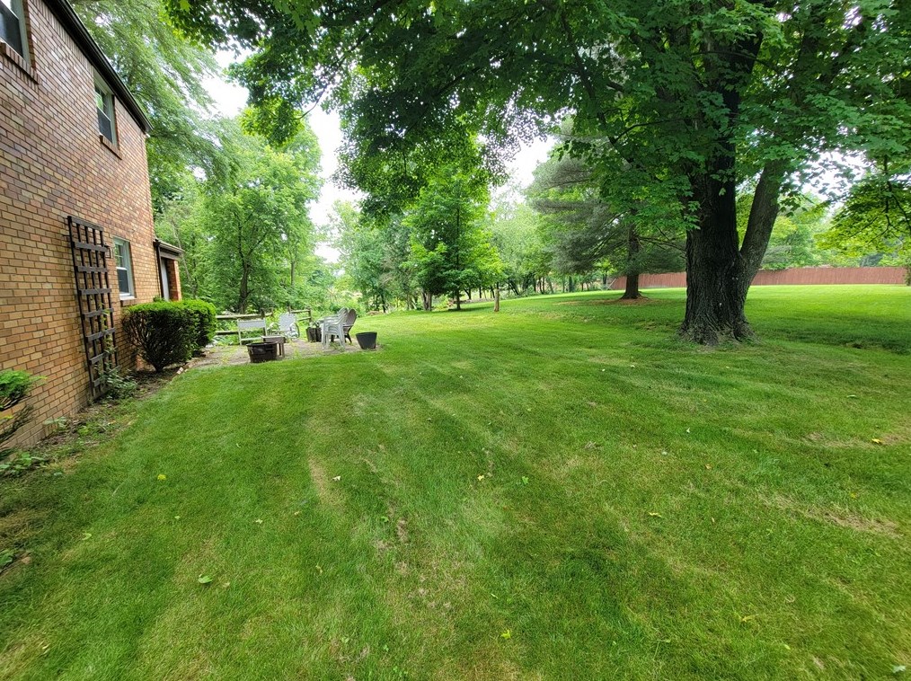 8951 Ringeisen Rd, Allison Park, PA 15101