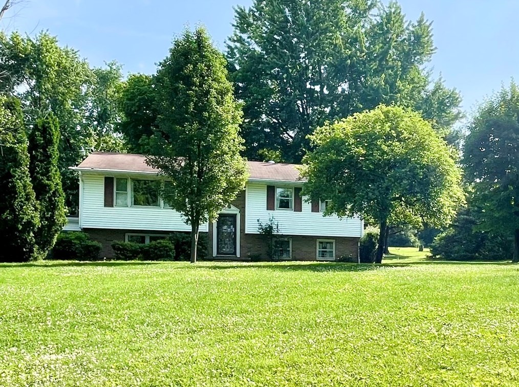 321 Miller Farm Rd, Oliphant Furnace, PA 15401-5159