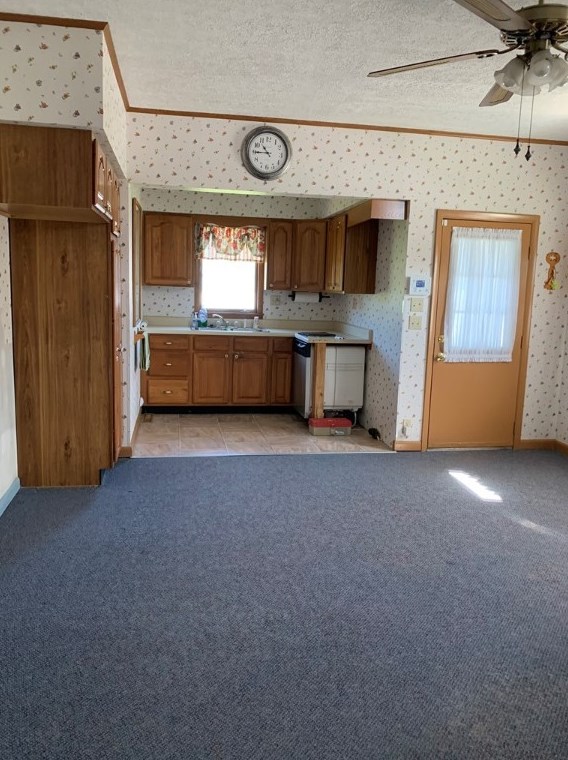 201 Prairie St, Barkeyville, PA 16038-1721