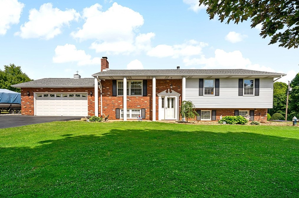 109 Compton Rd, Sewickley, PA 15143