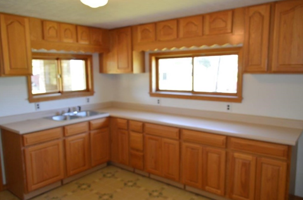49 Peterson St, Rea, PA 15312-2211