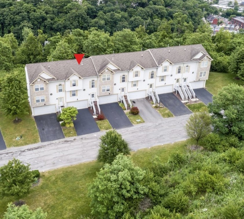 117 Mountain Dr, Collier Township, PA 15106-2265