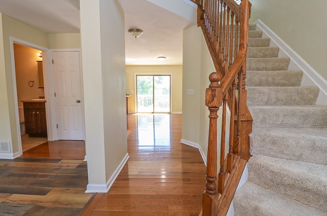 370 Cherokee Dr, Beaver Falls, PA 15010